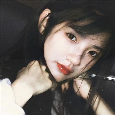 玉湖裸女